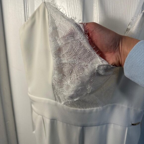 The Perfect most Glamorous White Jumpsuit! Elegant with a seamless fit! - Picture 7 of 8